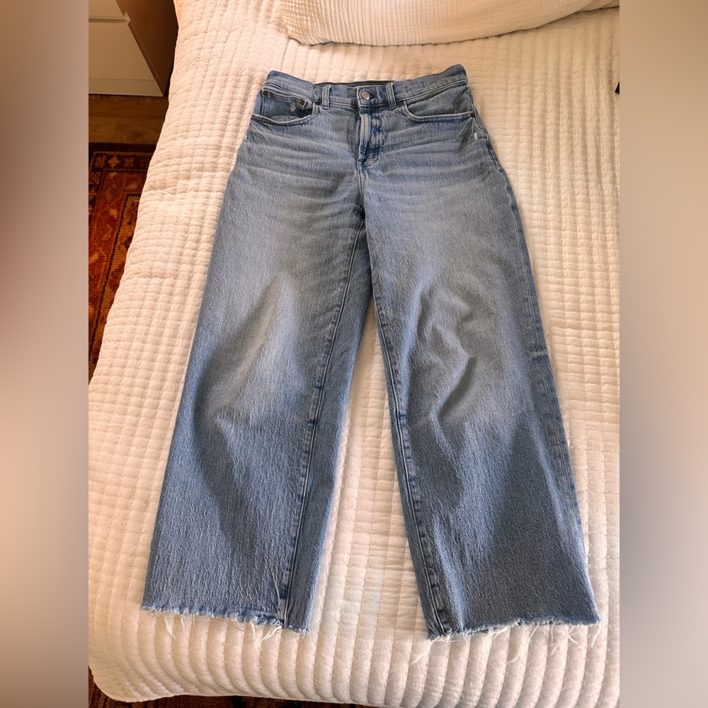 The perfect vintage wide leg crop Jean